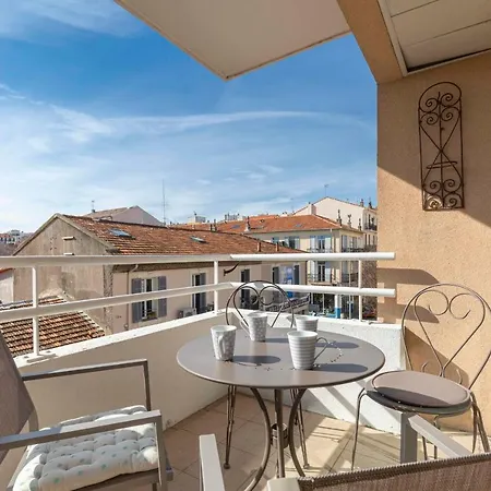 アパート Quartier Vauban 2 Bedroom アンティーブ